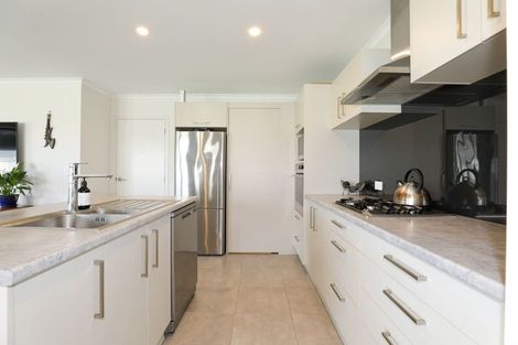 Photo of property in 43 Huka Heights Drive, Rangatira Park, Taupo, 3330