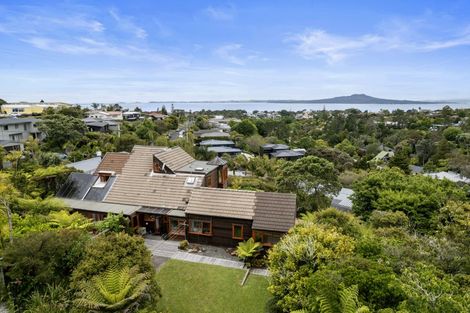 Photo of property in 60 Peter Terrace, Castor Bay, Auckland, 0620