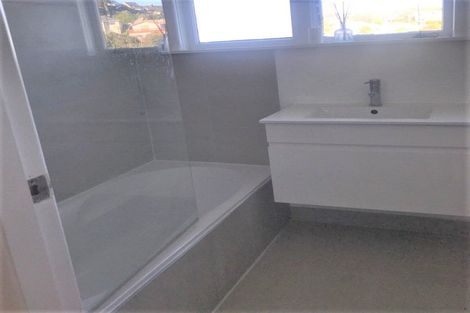 Photo of property in 40 Hindmarsh Street, Johnsonville, Wellington, 6037