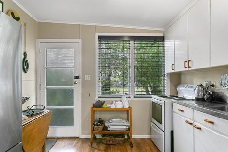 Photo of property in 43 Chesham Avenue, Waipahihi, Taupo, 3330