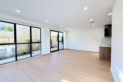 Photo of property in 13a King Richard Place, Browns Bay, Auckland, 0630
