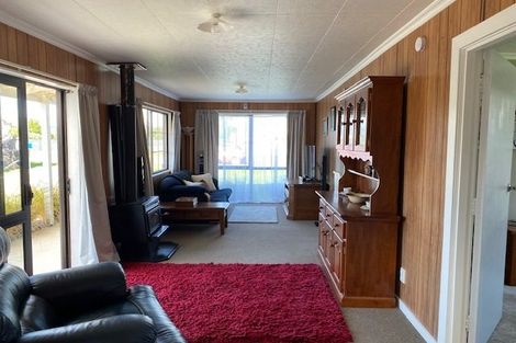 Photo of property in 5 Linklater Avenue, Foxton Beach, Foxton, 4815