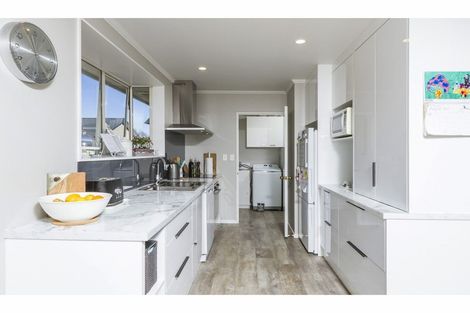 Photo of property in 18 Albizia Place, Richmond, 7020