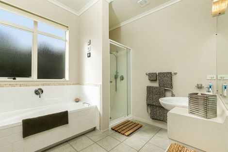 Photo of property in 27 Harvest Drive, Henderson, Auckland, 0612
