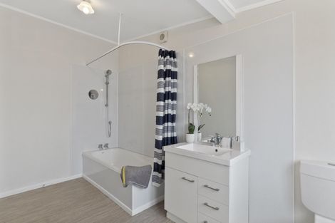 Photo of property in 22 Eynon Road, Morrinsville, 3300