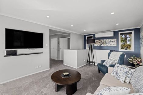 Photo of property in 2 Binnie Street, Paihia, 0200