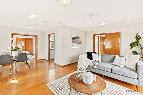 Photo of property in 2/32 Kamara Road, Glen Eden, Auckland, 0602