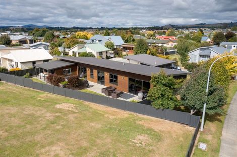 Photo of property in 21 Pop Andrew Drive, Te Anau, 9600