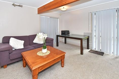 Photo of property in 8 Kaanapali Place, Wattle Downs, Auckland, 2103