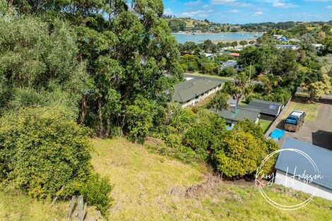 Photo of property in 10 Regent Street, Whakapirau, Maungaturoto, 0583