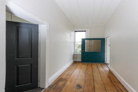 Photo of property in 2 Kingwell Street, Moturoa, New Plymouth, 4310