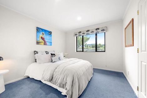 Photo of property in 63 Kirton Drive, Riverstone Terraces, Upper Hutt, 5018