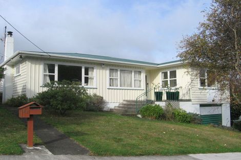 Photo of property in 22 Saint Johns Terrace, Tawa, Wellington, 5028