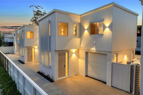 Photo of property in 318 Swanson Road, Henderson, Auckland, 0610