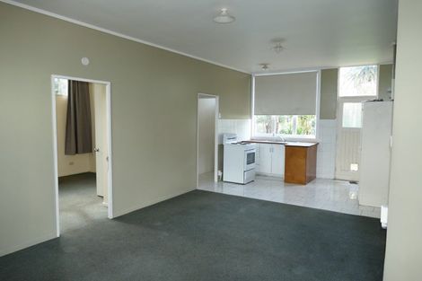 Photo of property in 17 Sylvan Crescent, Te Atatu South, Auckland, 0610