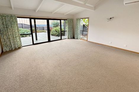 Photo of property in 2/61 Beachville Road, Redcliffs, Christchurch, 8081