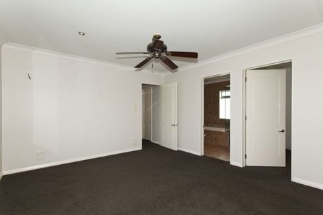 Photo of property in 2/1 Keys Street, Belmont, Auckland, 0622