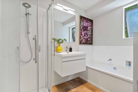 Photo of property in 2/2 Silver Creek Road, Weymouth, Auckland, 2103