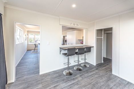 Photo of property in 27 Hood Street, Castlecliff, Whanganui, 4501