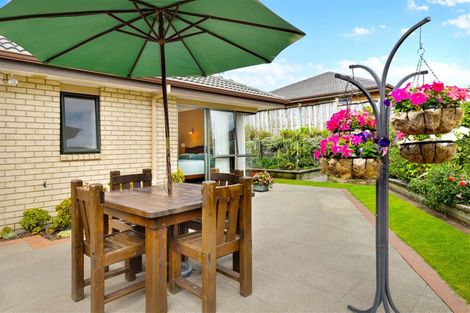 Photo of property in 58 Hillwell Drive, Henderson, Auckland, 0612