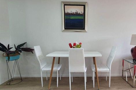 Photo of property in 7 Valour Lane, Papakura, 2110