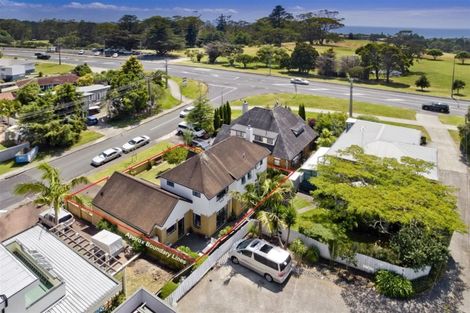 Photo of property in 1/274 East Coast Road, Forrest Hill, Auckland, 0620