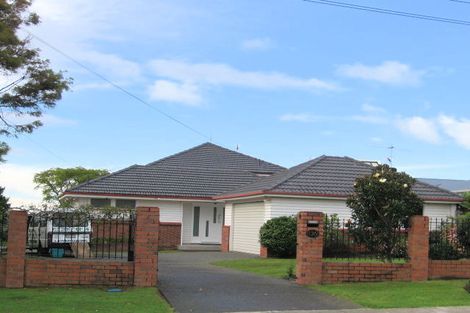 Photo of property in 136 Clovelly Road, Bucklands Beach, Auckland, 2012