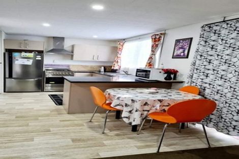 Photo of property in 2/115 Boundary Road, Clover Park, Auckland, 2019