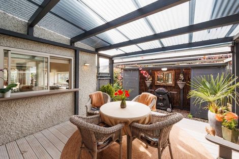 Photo of property in 42 Stewart Crescent, Hokowhitu, Palmerston North, 4410