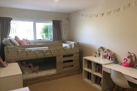 Photo of property in 1/28 Beach Road, Castor Bay, Auckland, 0620