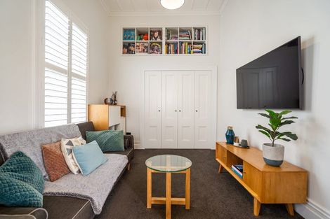 Photo of property in 6 Shoal Bay Road, Devonport, Auckland, 0624