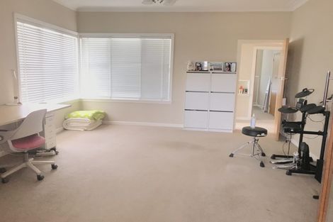 Photo of property in 19 Williamson Avenue, Belmont, Auckland, 0622