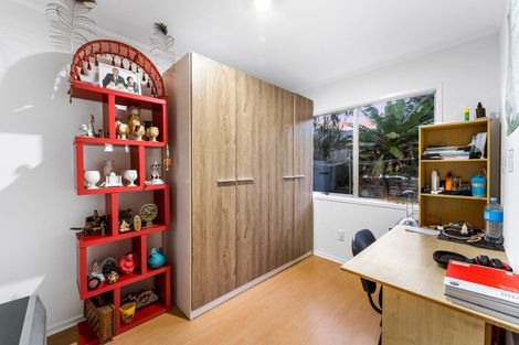 Photo of property in 327 Triangle Road, Massey, Auckland, 0614