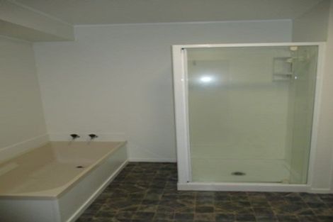 Photo of property in 22 Glen Close, Glen Eden, Auckland, 0602