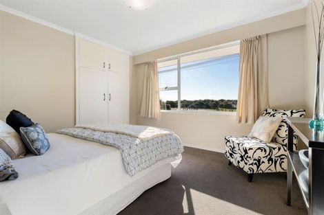 Photo of property in 353 Marine Parade, New Brighton, Christchurch, 8061