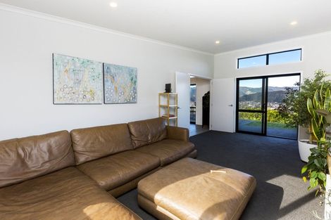 Photo of property in 51 Percy Kinsman Crescent, Riverstone Terraces, Upper Hutt, 5018