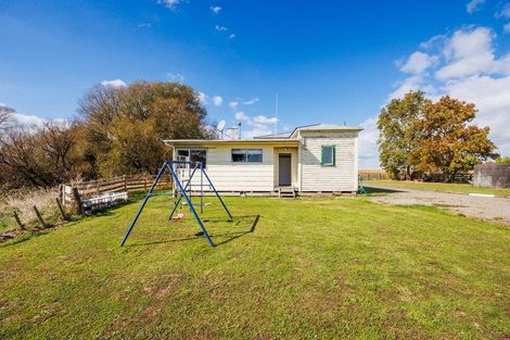 Photo of property in 1419 Kimbolton Road, Cheltenham, Feilding, 4777