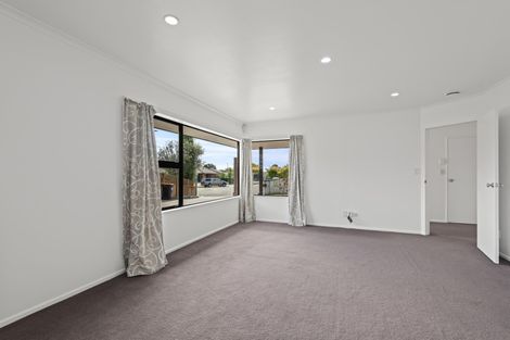Photo of property in 9 Alpine Grove, Kelvin Grove, Palmerston North, 4414
