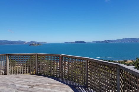 Photo of property in 1/7 Korokoro Road, Korokoro, Lower Hutt, 5012