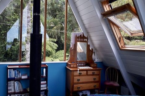 Photo of property in 5 Opahi Bay Road, Mahurangi West, Warkworth, 0983