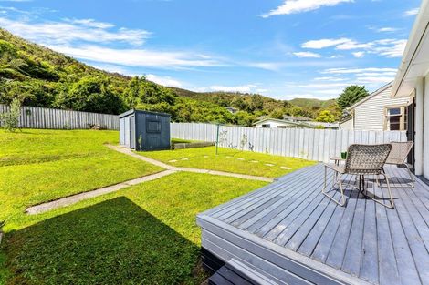 Photo of property in 198 Waddington Drive, Naenae, Lower Hutt, 5011