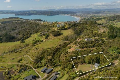 Photo of property in 22 Spikes Way, Whitianga, 3510