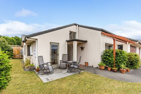 Photo of property in 22 Lakeridge Close, Rangatira Park, Taupo, 3330