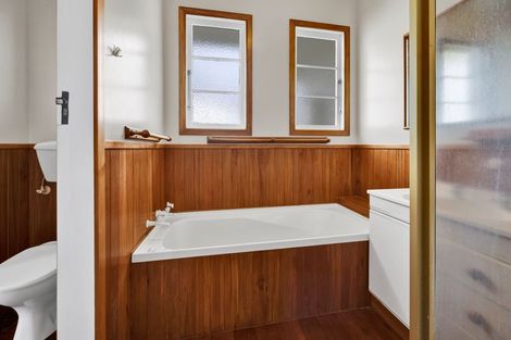 Photo of property in 155 Glover Road, Hawera, 4610
