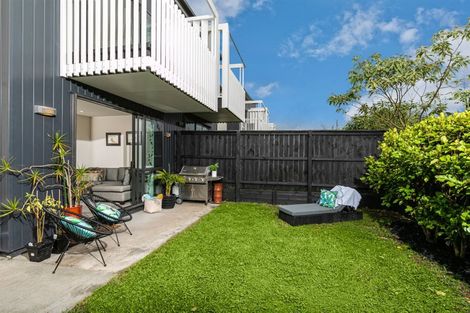 Photo of property in 21 Carder Court, Hobsonville, Auckland, 0618