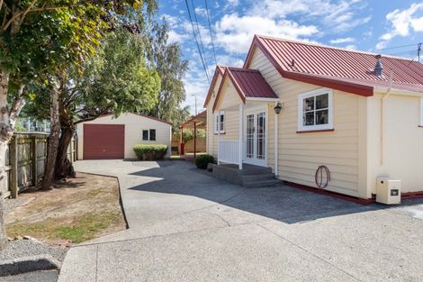 Photo of property in 5 Mangaroa Hill Road, Clouston Park, Upper Hutt, 5018