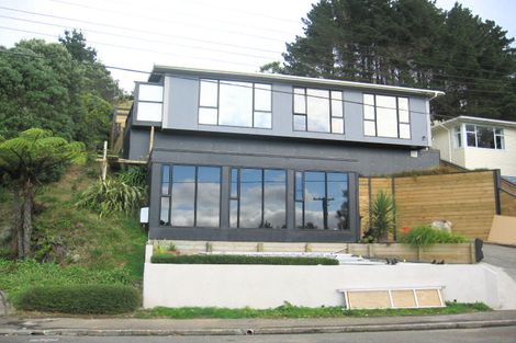 Photo of property in 36 Arapiko Street, Johnsonville, Wellington, 6037