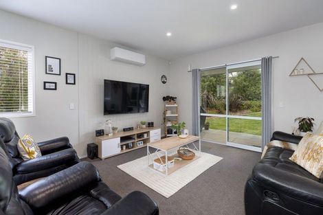 Photo of property in 14 Matau Close, Te Kauwhata, 3710