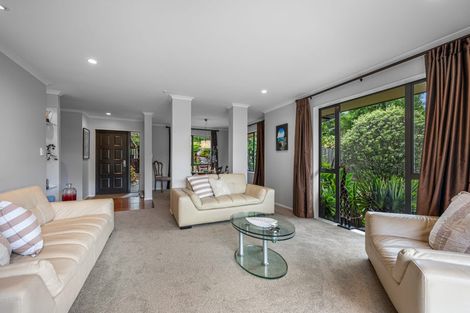 Photo of property in 59a Lonely Road, Fairview Heights, Auckland, 0632