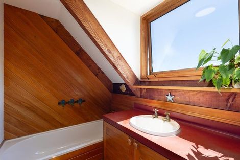 Photo of property in 22 Albert Road, Stepneyville, Nelson, 7010